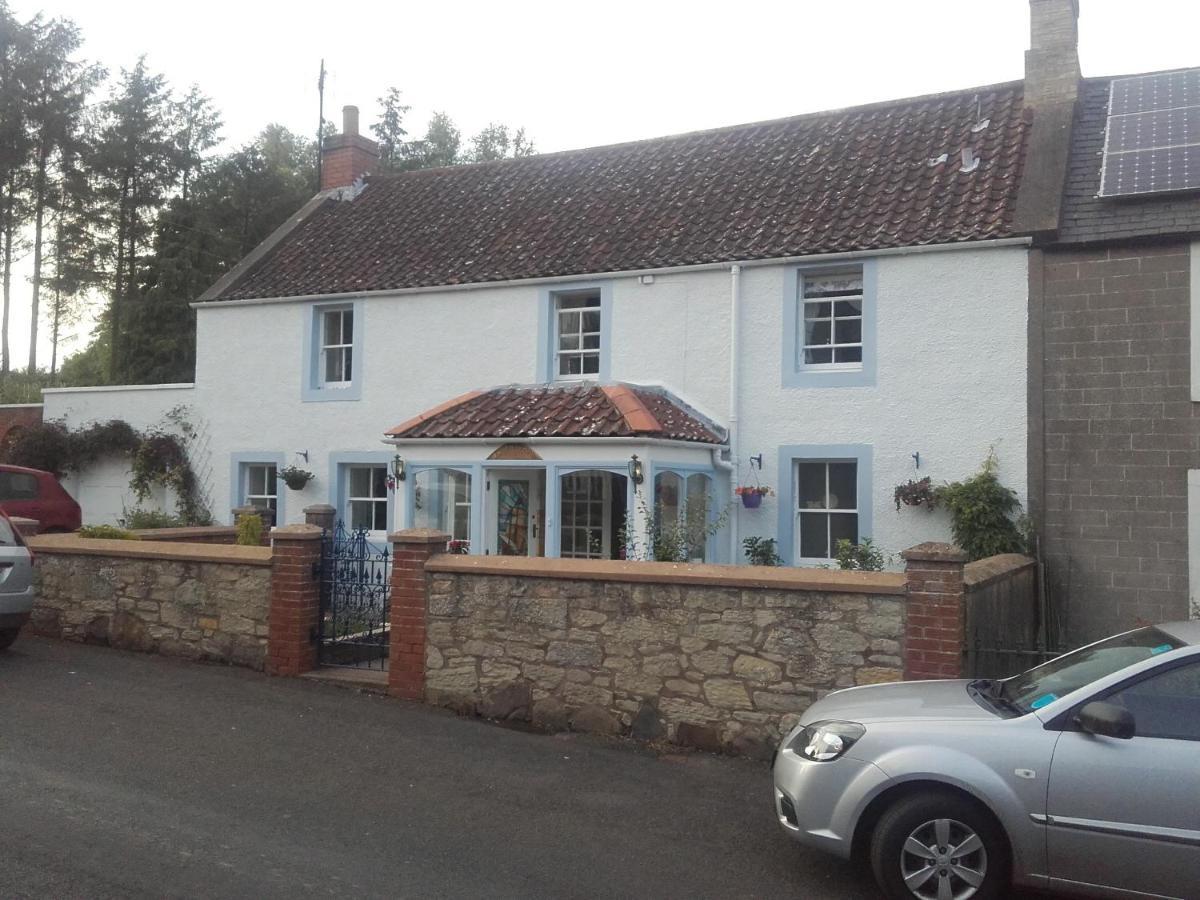 Relax In A 1 Bedroom Apartment Near A Country Pub Eyemouth Eksteriør billede